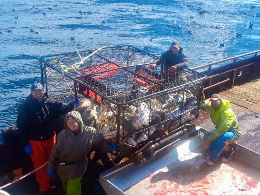 commercial-fishing-woman