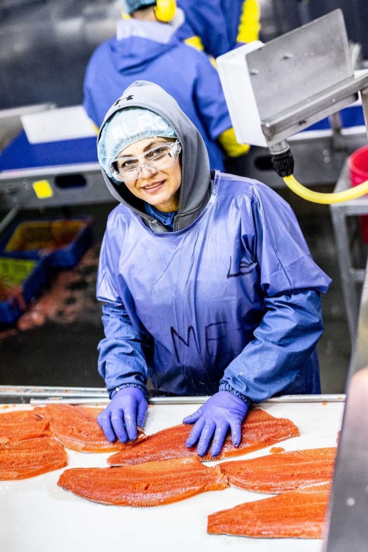 bri-dwyer-images-salmon-processing